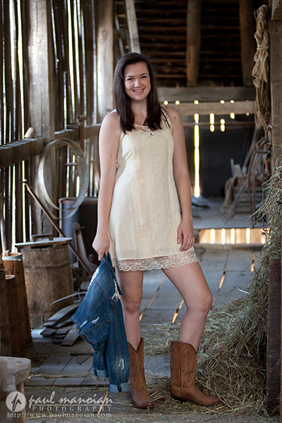 Farmington Hills Senior Pictures Photographer