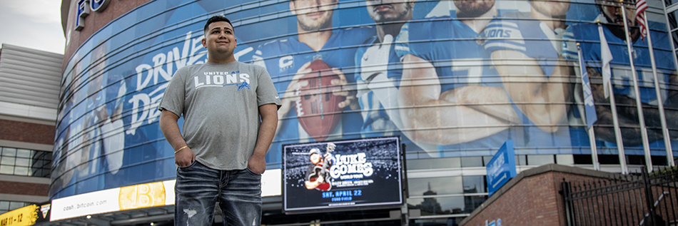 Detroit Senior Pictures Photographer