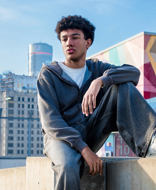 Sterling Height senior pictures on a Detroit rooftop
