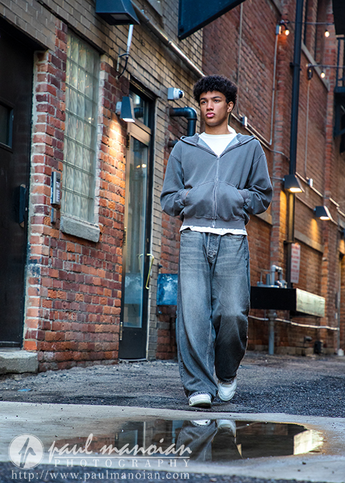Alley Senior Pictures in Detroit