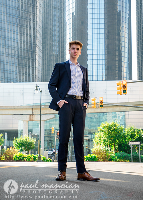 Detroit Renaissance Center Senior Pictures