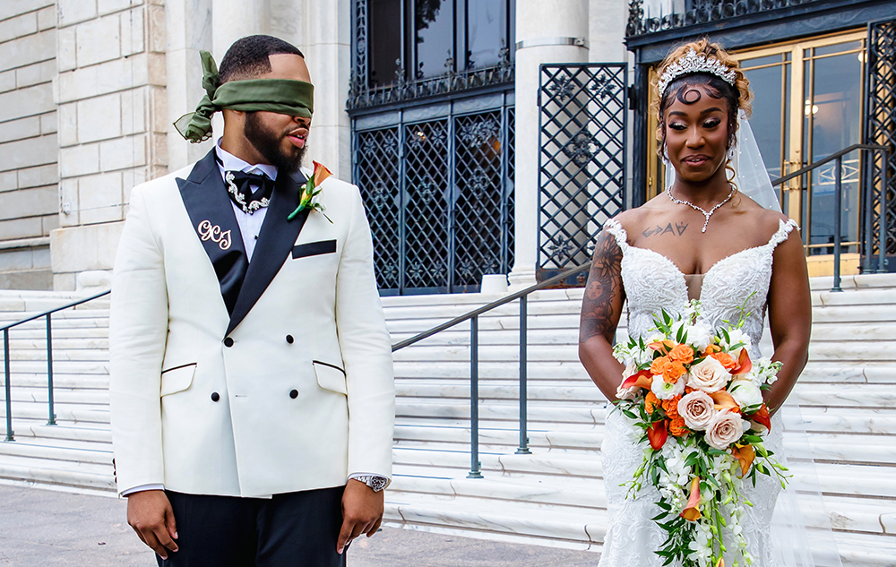 First Look Wedding Photos at the Detroit Institute of Arts