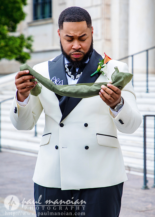First Look Wedding Photos at the Detroit Institute of Arts