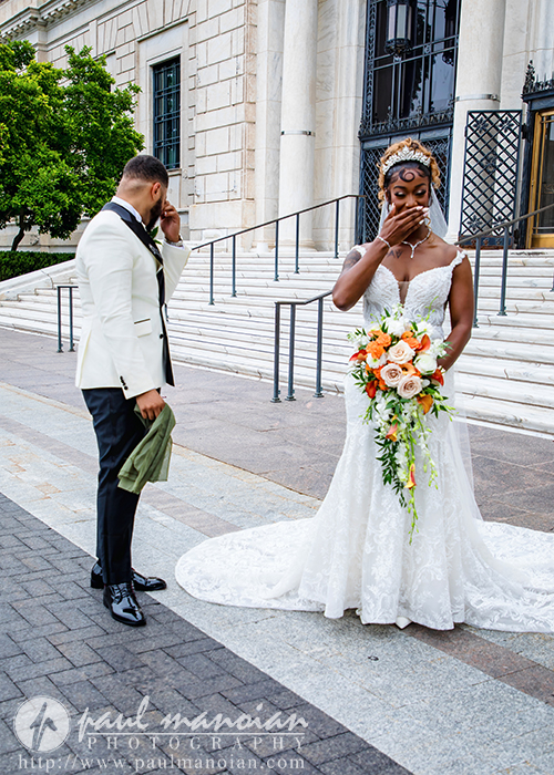 First Look Wedding Photos at the Detroit Institute of Arts