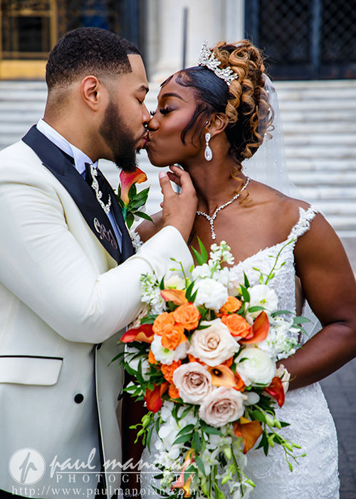 First Look Wedding Photos at the Detroit Institute of Arts