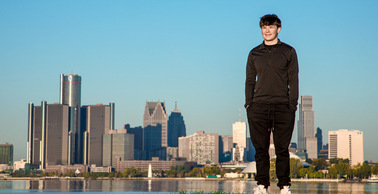 Novi Senior Pictures in Detroit