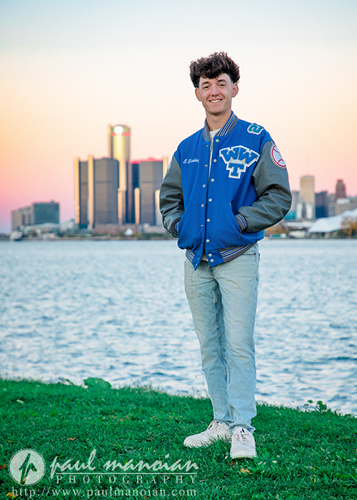 Warren Senior Pictures in Detroit