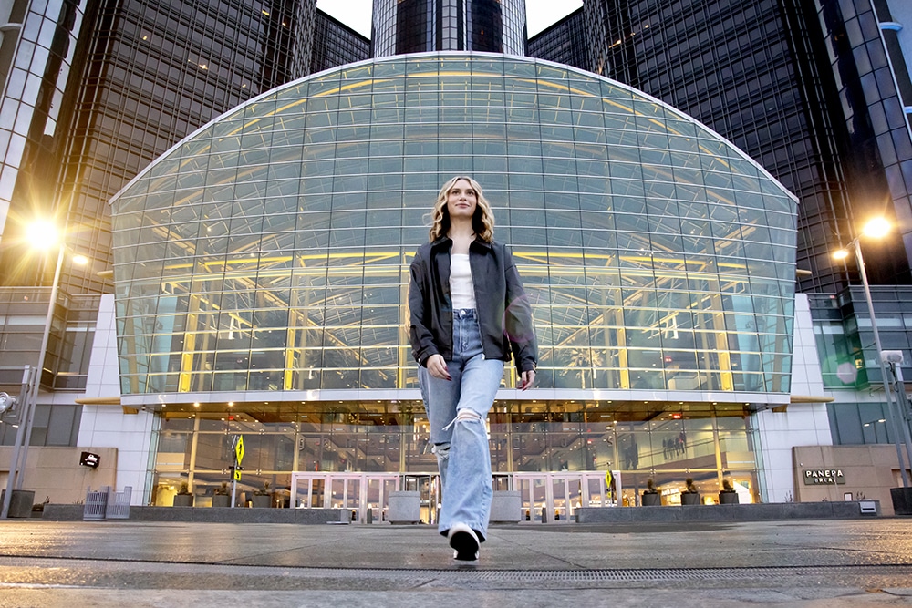 Best Detroit Senior Pictures Photographer at Renaissance Center RenCen